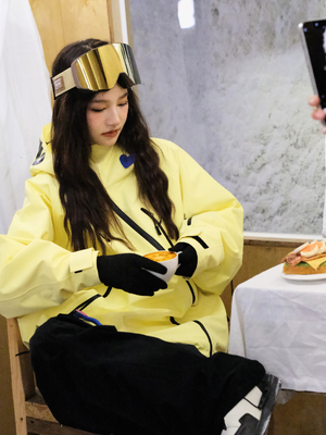 Unisex Snowboard Jacket 3L Aurora Zip Lemon Ski Jacket - Hellystudio